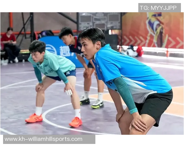 成都排球队整体压制的战术分析与排球热点解读