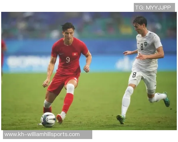 杨强专访揭秘足球生涯起伏与成长历程的深刻反思与展望